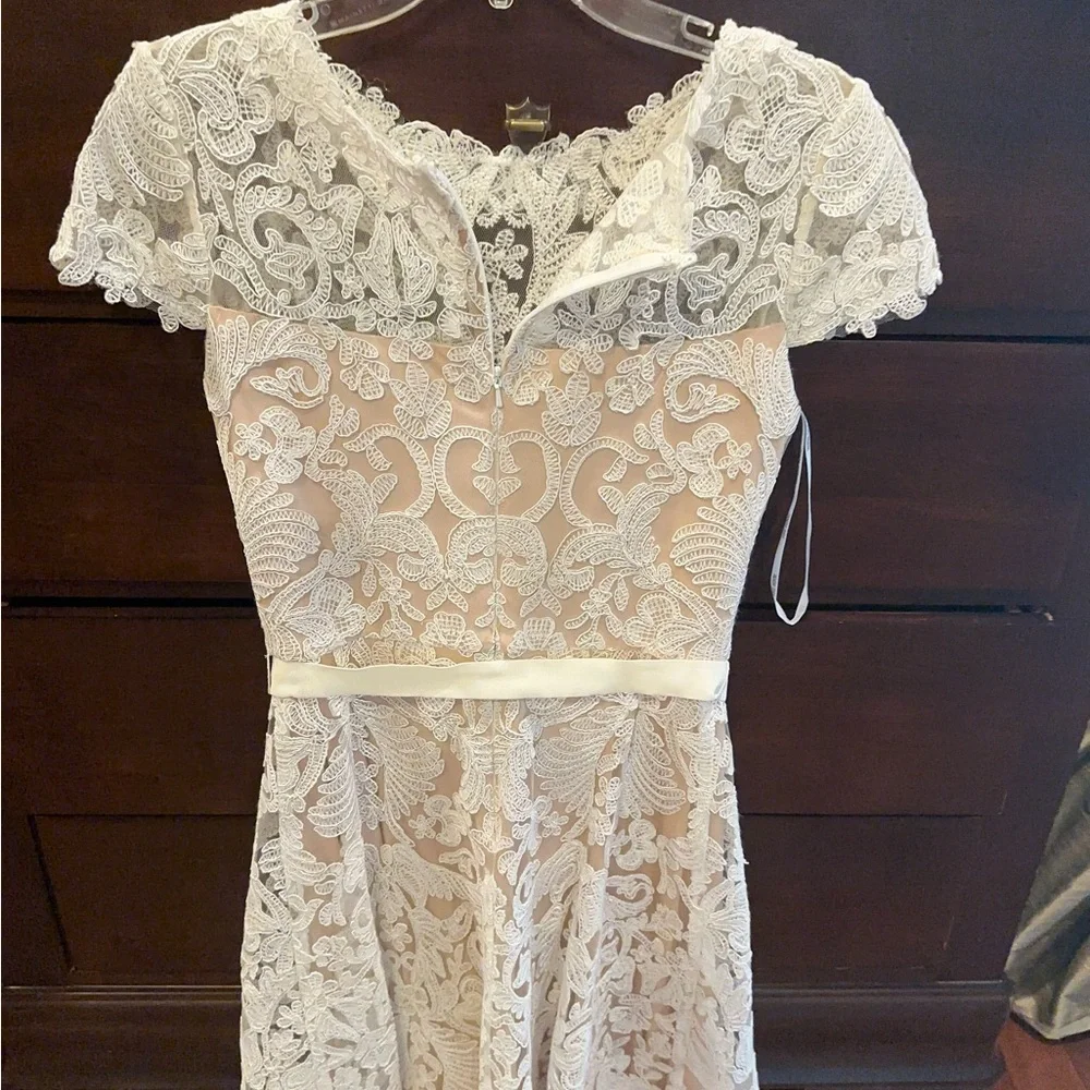 Tadashi Shoji Cream Flutter Sleeve Wedding Dress - Picture 1 of 14